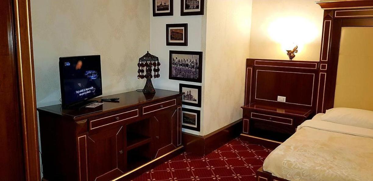 Cazare Plopii Fara Sot Iasi Luaran gambar