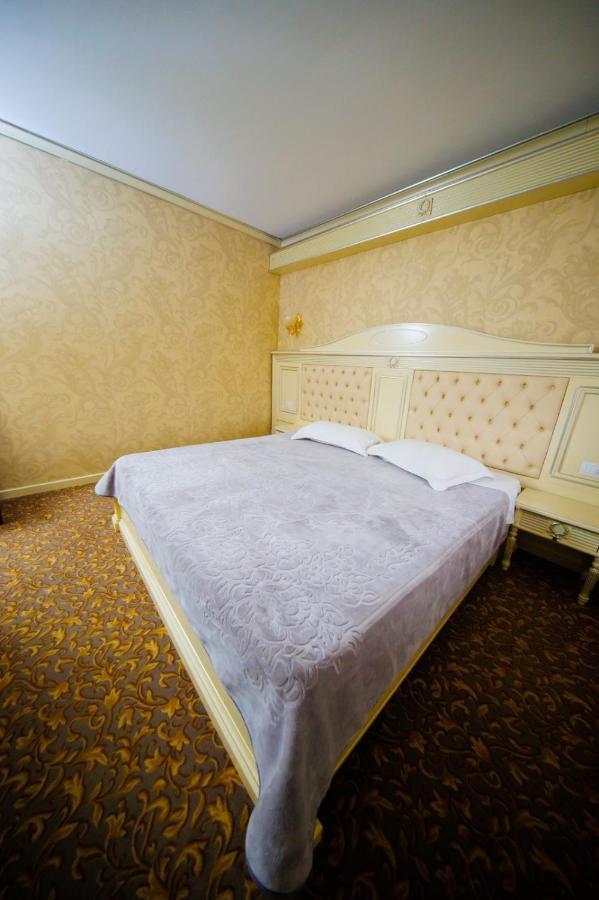 Cazare Plopii Fara Sot Iasi Luaran gambar