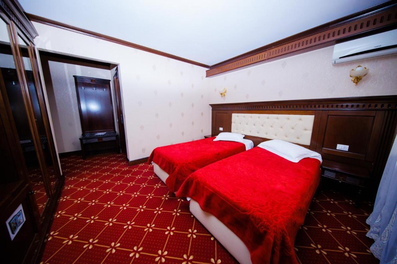 Cazare Plopii Fara Sot Iasi Luaran gambar